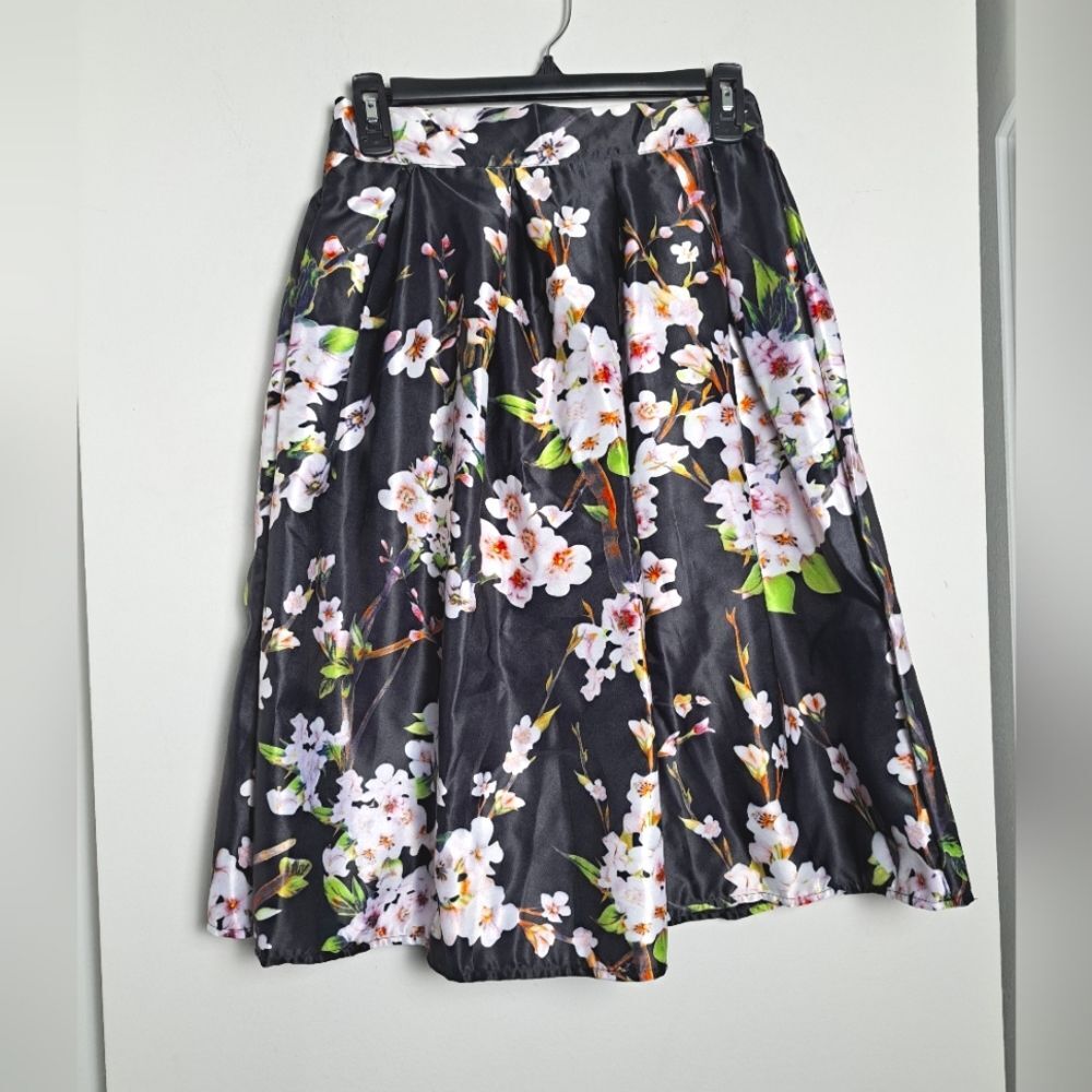 Choles floral summer spring forest mid length skirt sz S/M